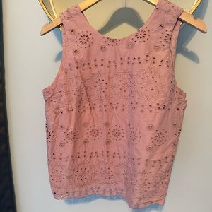 Loft eyelet top